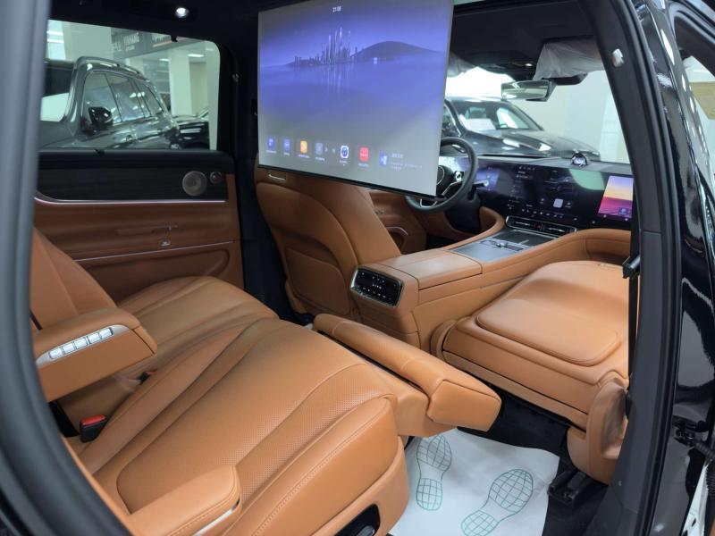 Aito M9  Гибрид 1.5 л. 496 л.с. автомат полный