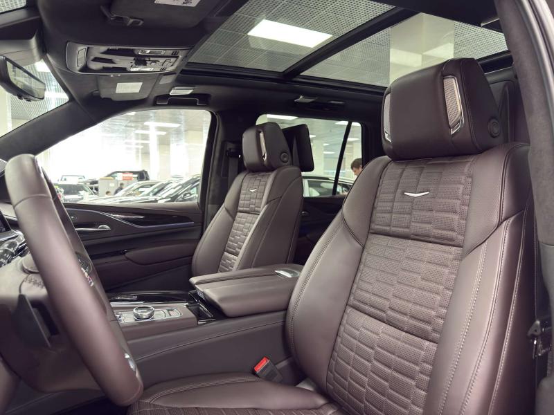 Cadillac Escalade V Рестайлинг Бензин 6.2 л. 420 л.с. автомат полный