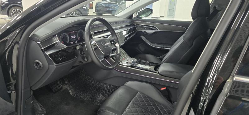 Audi A8 IV (D5) Бензин 3 л. 340 л.с. автомат полный