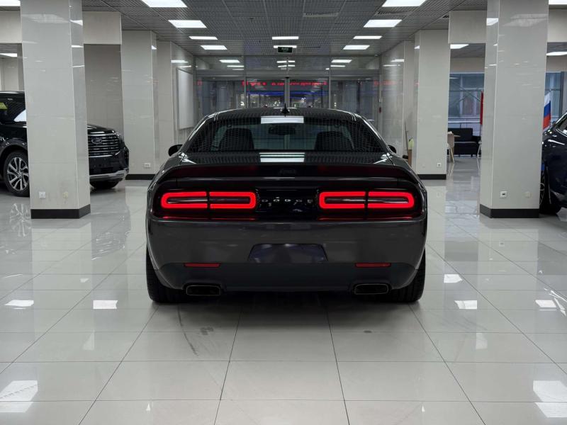 Dodge Challenger III Рестайлинг 2 Бензин 6.2 л. 717 л.с. автомат задний