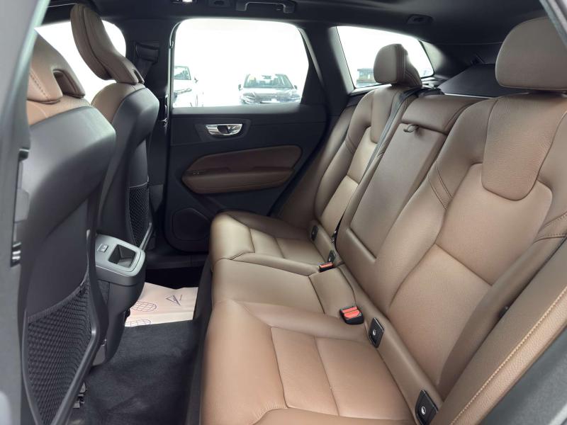 Volvo XC60 II Рестайлинг Бензин 2 л. 249 л.с. автомат полный