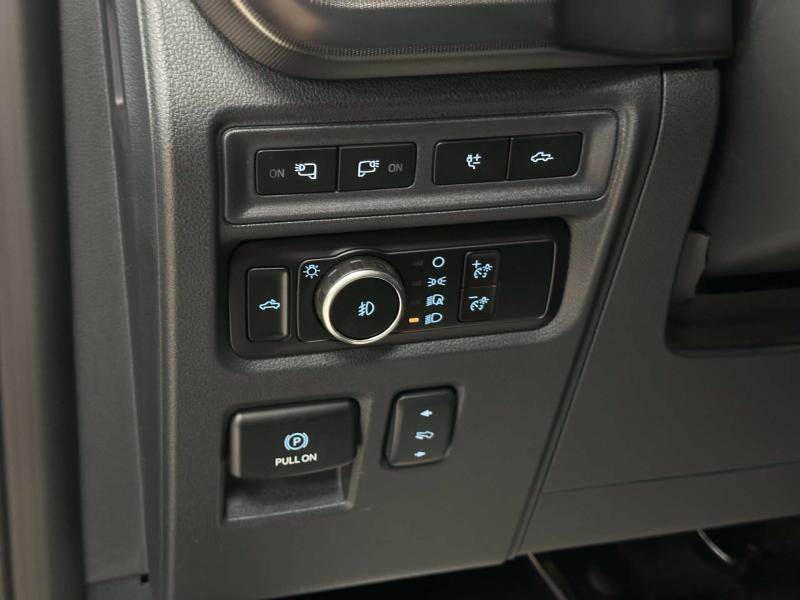 Ford F-150 XIV Бензин 3.5 л. 450 л.с. автомат полный