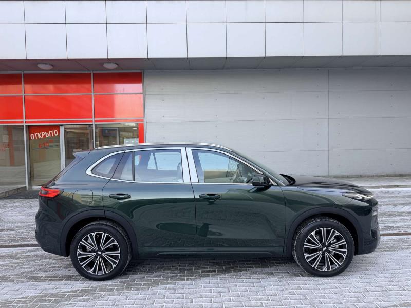 Geely Galaxy Starship 7 1 поколение 1,5 л  218 л.с. гибрид