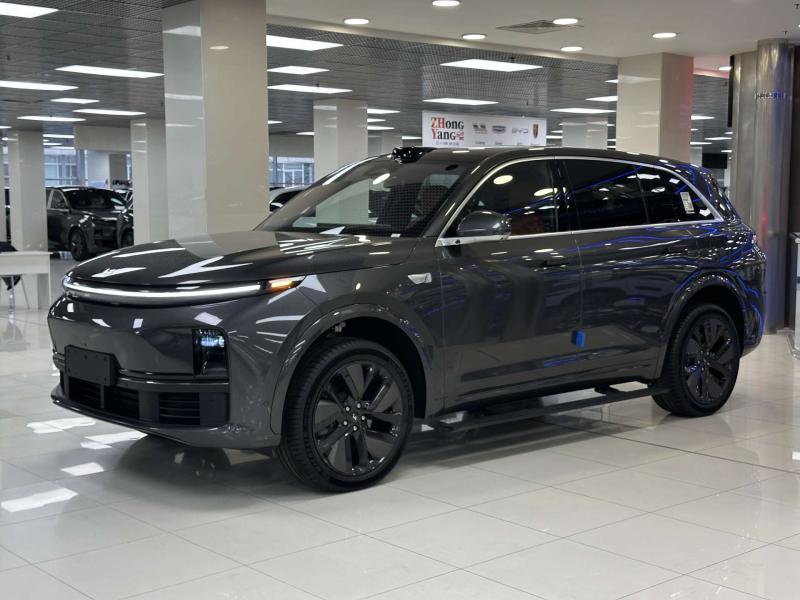 LiXiang L7 I Рестайлинг Гибрид 1.5 л. 449 л.с. автомат полный