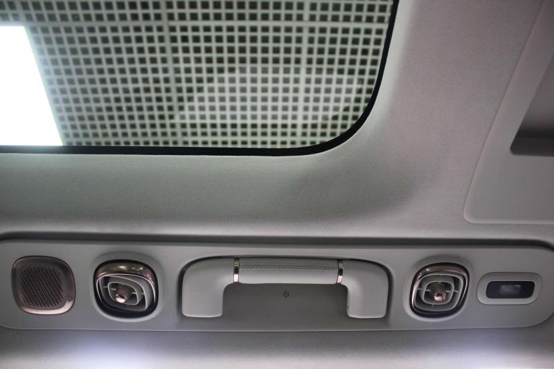 Lynk & Co 900 Поколение 1 2.0h 734 л.с