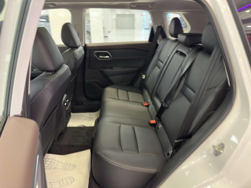 Nissan X-Trail III Рестайлинг Гибрид 2 л. 147 л.с. вариатор полный