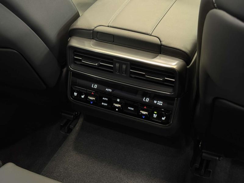 Lexus LX IV Бензин 3.4 л. 415 л.с. автомат полный