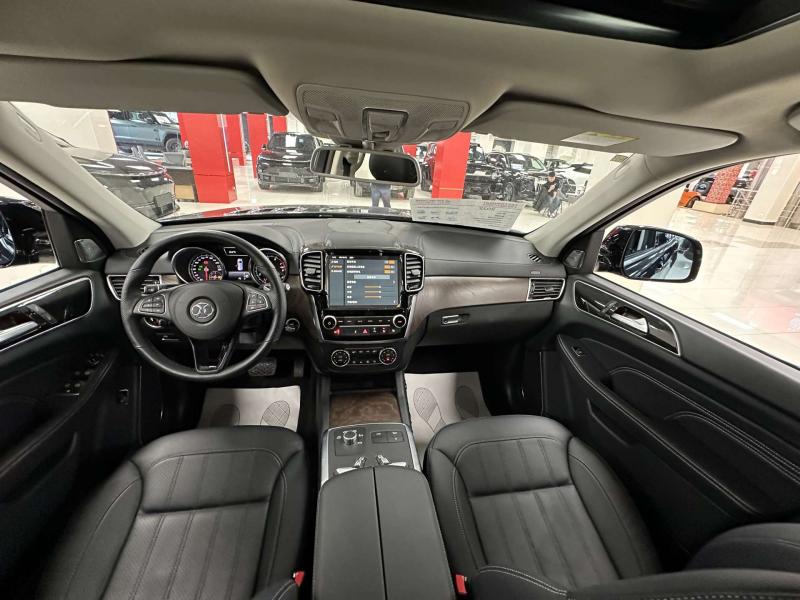 BAIC BJ90  Бензин 3 л. 333 л.с. автомат полный