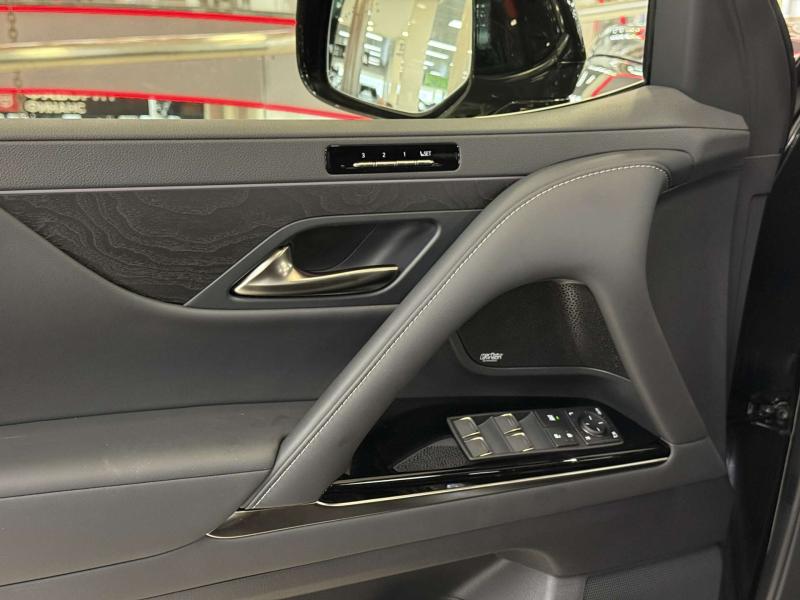 Lexus LX IV Бензин 3.4 л. 415 л.с. автомат полный