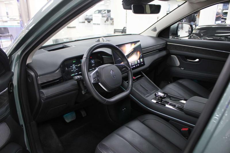 Aito M7 I Гибрид 1.5 л. 272 л.с. автомат задний