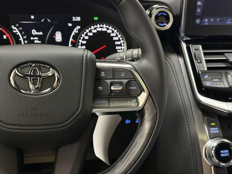 Toyota Land Cruiser 300 Series Дизель 3.3 л. 299 л.с. автомат полный