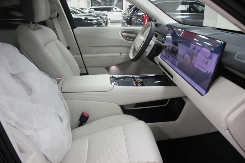 Lynk & Co 900 Поколение 1 2.0h 734 л.с