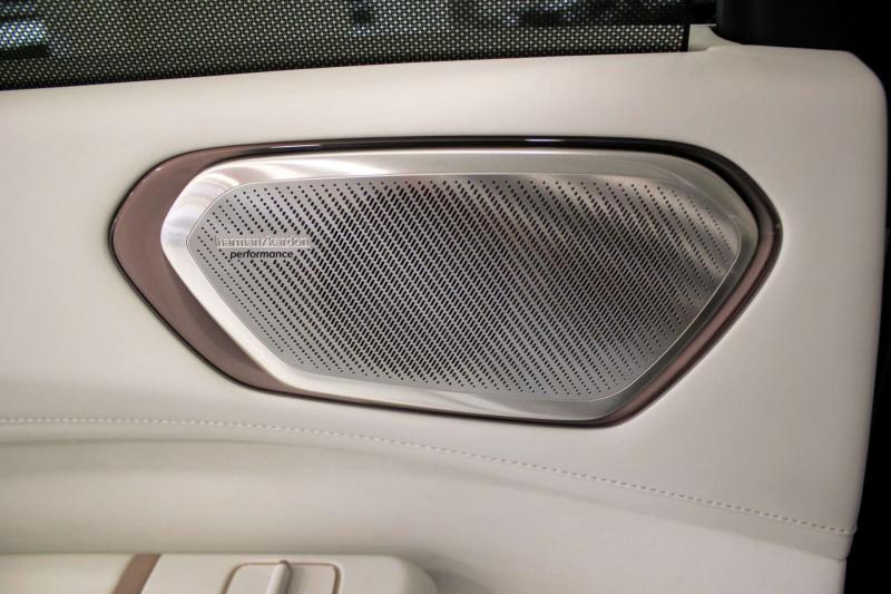 Lynk & Co 900 Поколение 1 2.0h 734 л.с