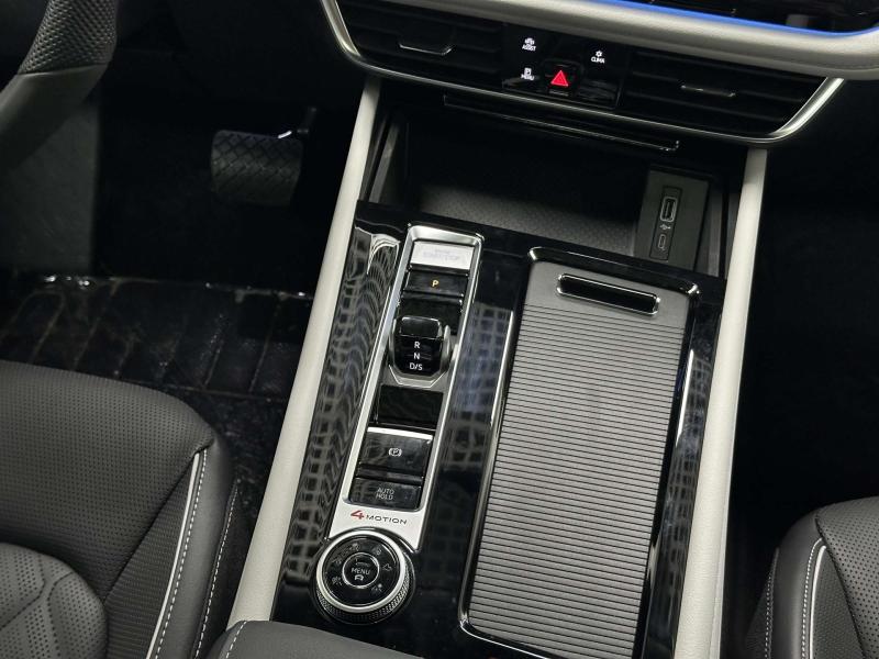 Volkswagen Teramont I Рестайлинг Бензин 2 л. 220 л.с. автомат полный