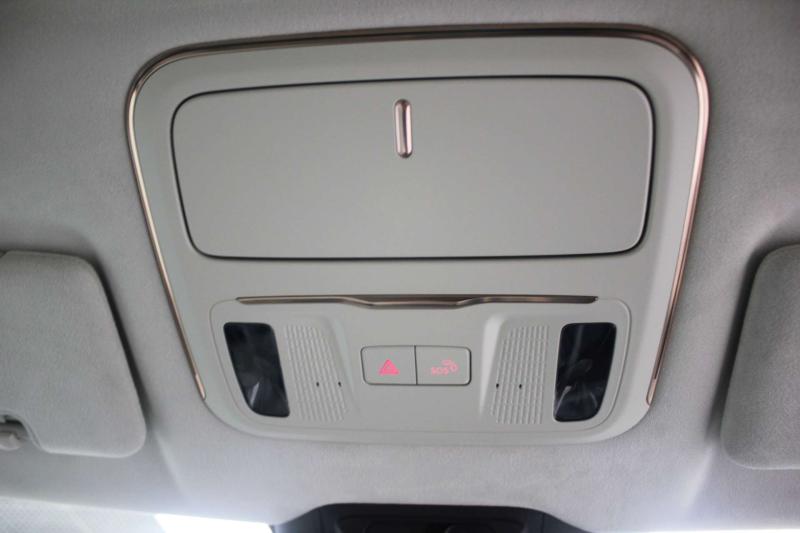 Lynk & Co 900 Поколение 1 2.0h 734 л.с