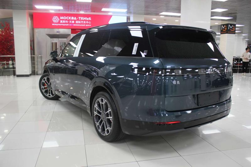 Lynk & Co 900 Поколение 1 2.0h 734 л.с