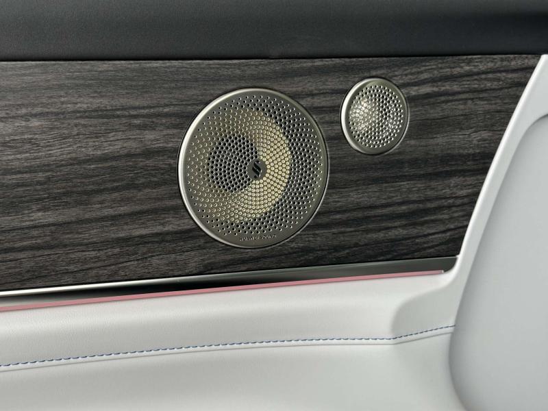 Aito M9  Гибрид 1.5 л. 496 л.с. автомат полный