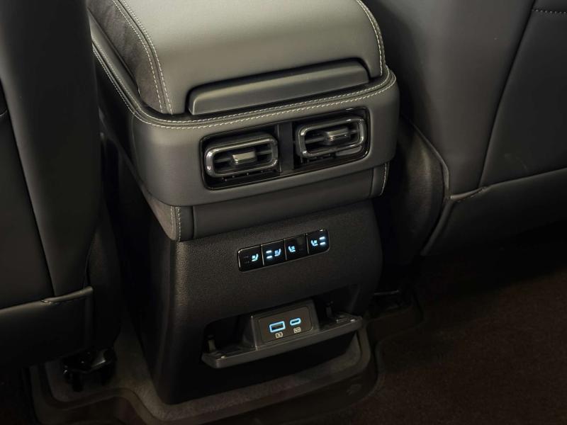 BYD FangChengBao Leopard 5  Гибрид 1.5 л. 687 л.с. вариатор полный