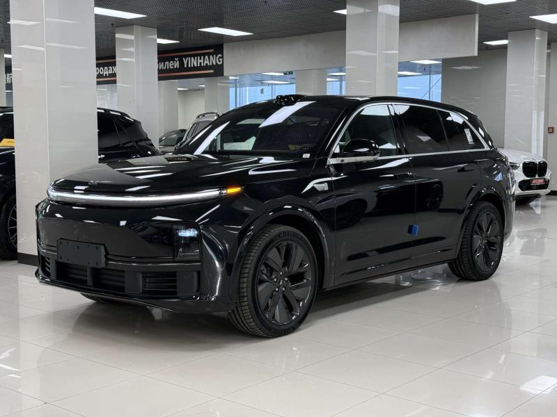 LiXiang L7 I Рестайлинг Гибрид 1.5 л. 449 л.с. автомат полный