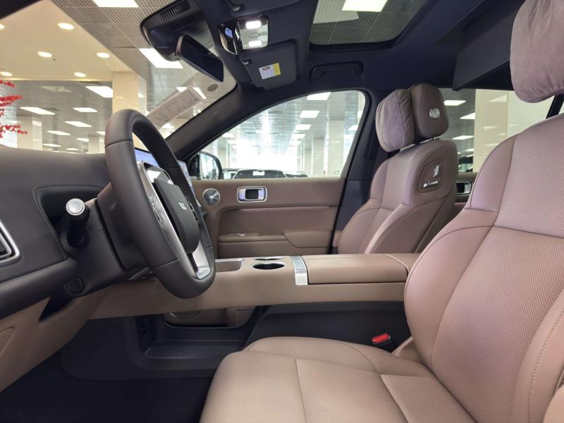 LiXiang L7 I Рестайлинг Гибрид 1.5 л. 449 л.с. автомат полный