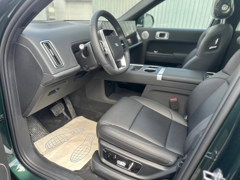 LiXiang L8 I Рестайлинг Гибрид 1.5 л. 449 л.с. автомат полный