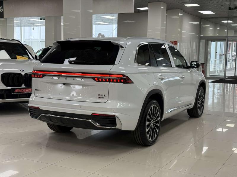 Geely Monjaro  Бензин 2 л. 238 л.с. автомат полный