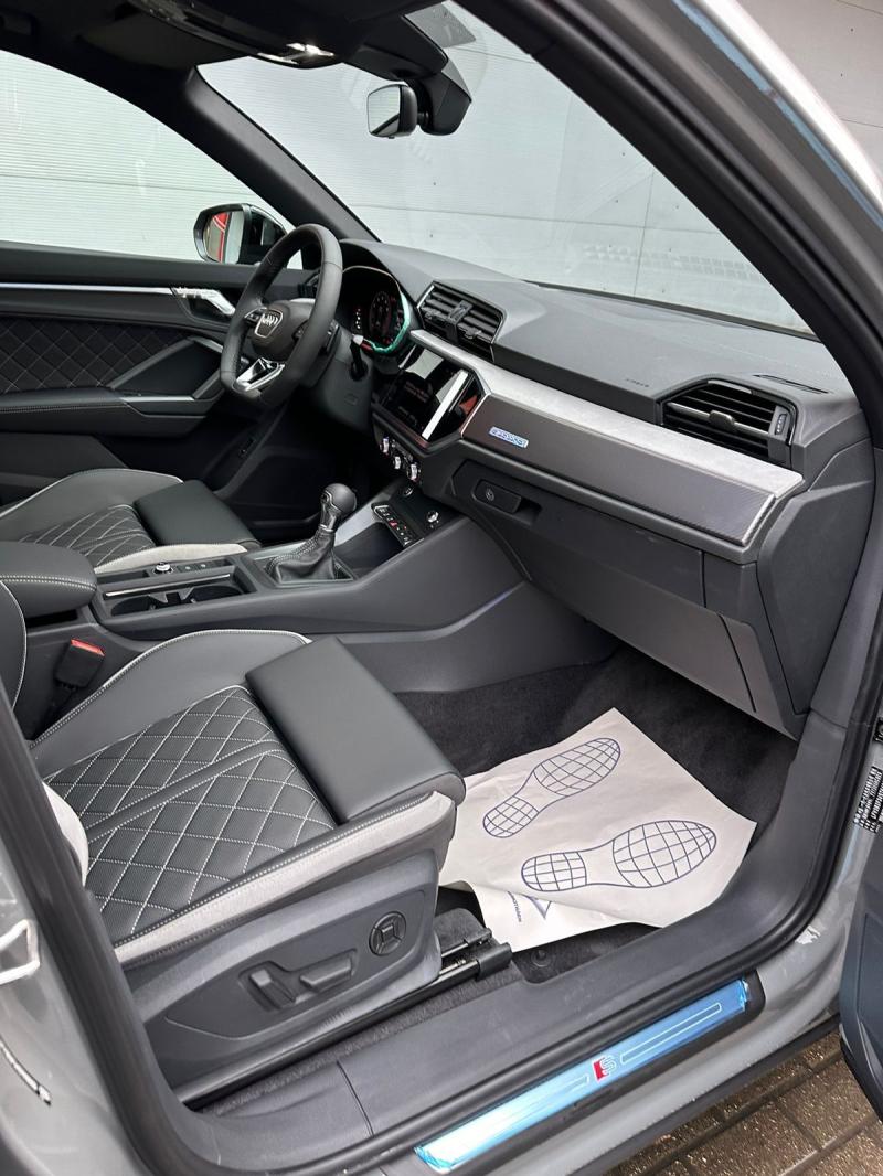 Audi Q3 II (F3) Бензин 2 л. 220 л.с. робот полный