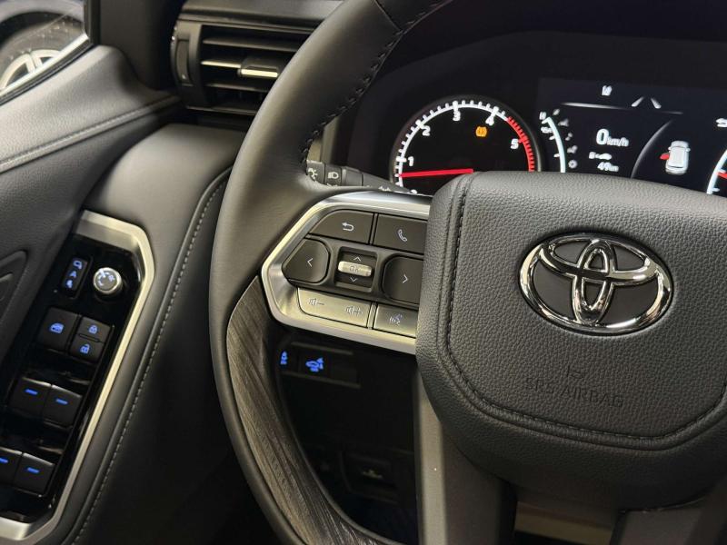 Toyota Land Cruiser 300 Series Дизель 3.3 л. 299 л.с. автомат полный