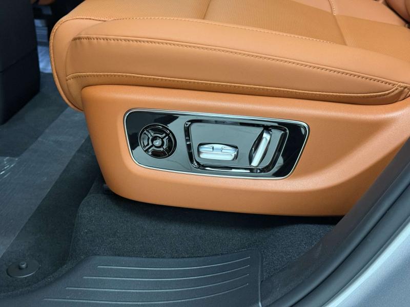 LiXiang L9 I Рестайлинг Гибрид 1.5 л. 449 л.с. автомат полный
