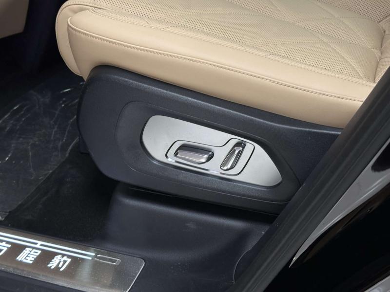 BYD FangChengBao Leopard 8  Гибрид 2 л. 952 л.с. автомат полный