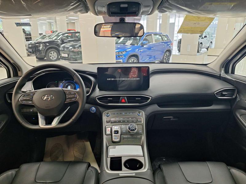 Hyundai Santa Fe IV Бензин 2 л. 235 л.с. автомат полный