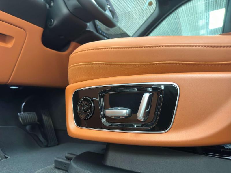 LiXiang L9 I Рестайлинг Гибрид 1.5 л. 449 л.с. автомат полный