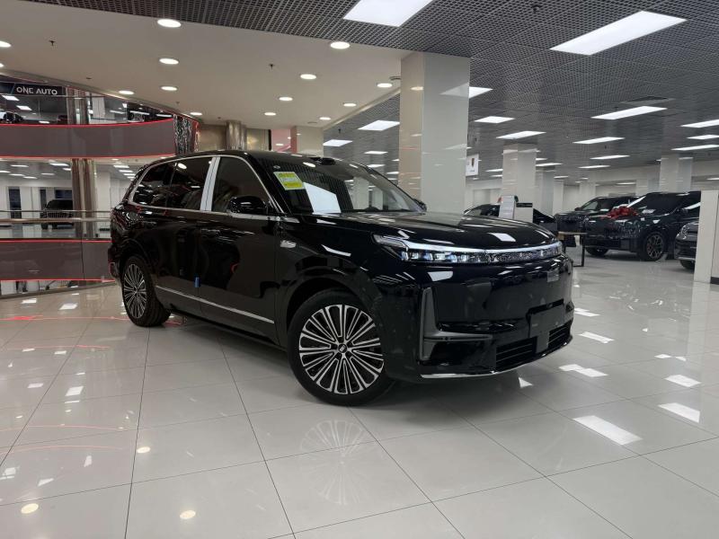 Geely Galaxy M9 1 поколение 1.5 л, 870 л.с., гибрид