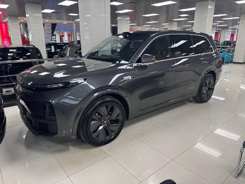 LiXiang L9 I Рестайлинг Гибрид 1496 см3 449 л.с. (330 кВт) автоматическая полный