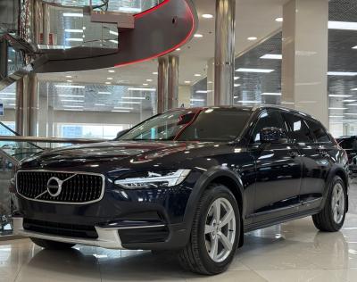 Volvo V90 Cross Country