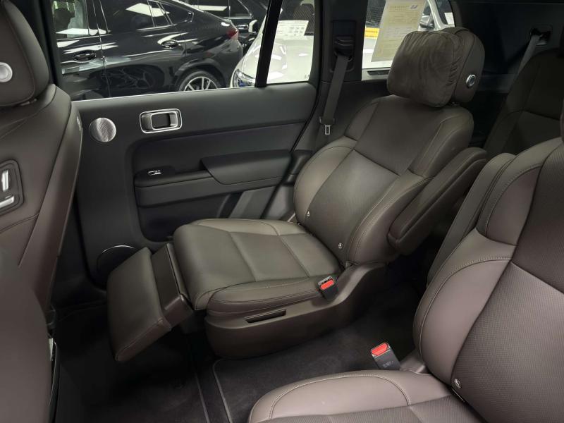 LiXiang L9 I Рестайлинг Гибрид 1.5 л. 449 л.с. автомат полный