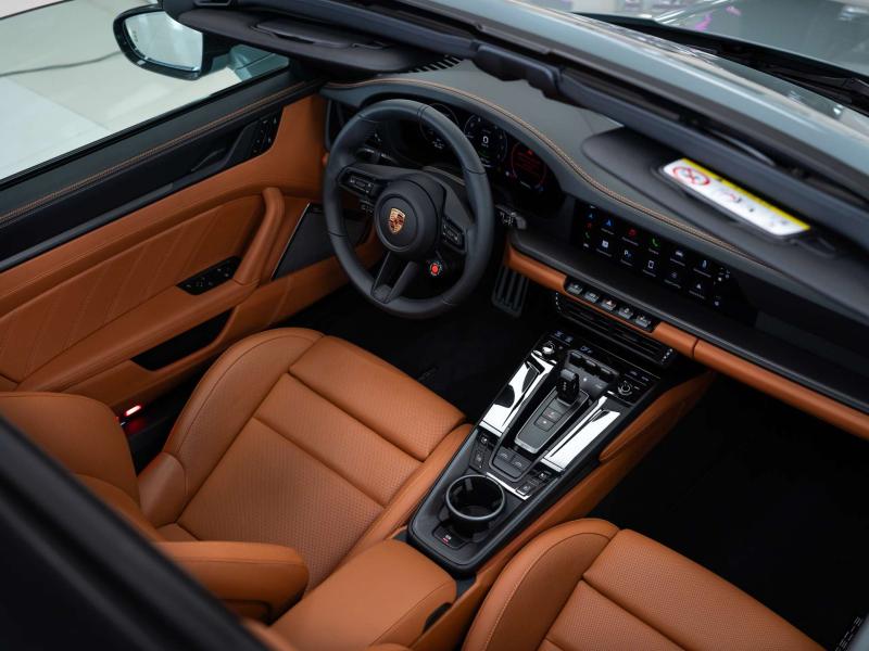 Porsche 911 VIII (992) Рестайлинг Гибрид 3.6 л. 541 л.с. робот полный