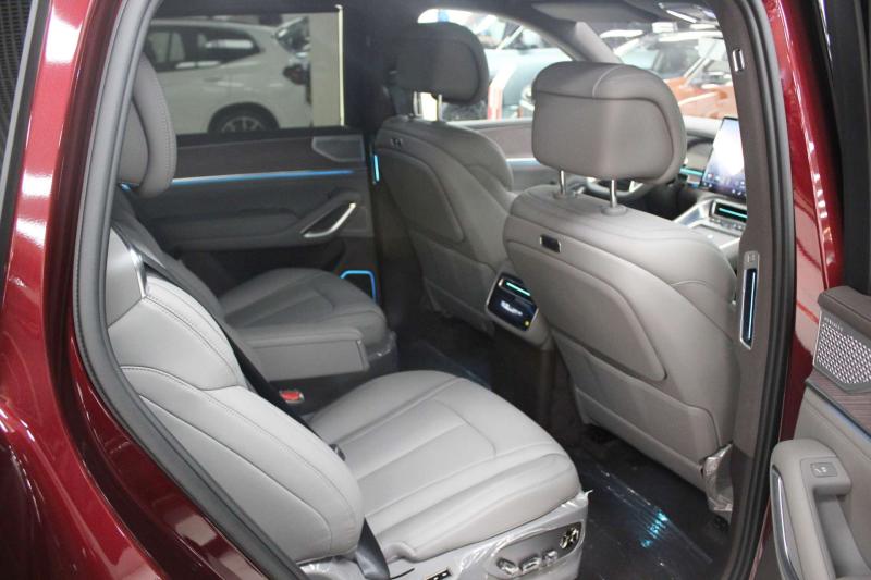 Denza N9 1 поколение 2.0 л. 925 л.с. (680 кВт) 