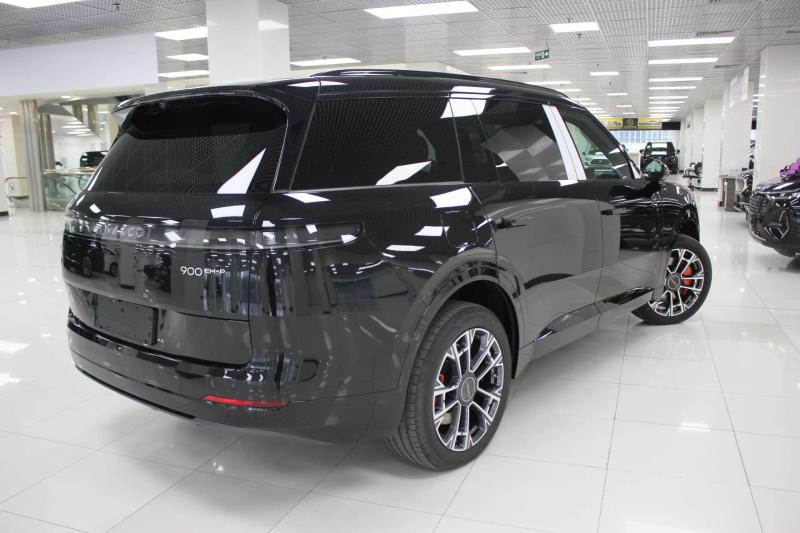 Lynk & Co 900 Поколение 1 AT Гибрид 2 л. (720 л.с.)