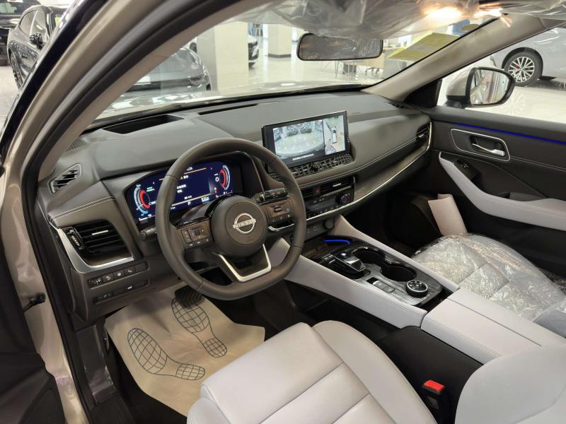 Nissan X-Trail III Рестайлинг Гибрид 2 л. 147 л.с. вариатор полный