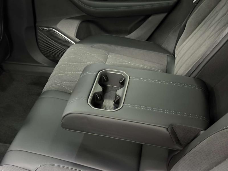 Geely Monjaro 1 поколение [2 рестайлинг] 2.0 AT (272 л.с.)