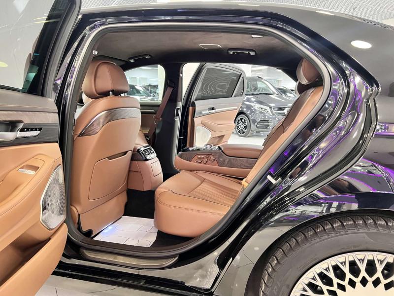 Genesis G90 I Рестайлинг Бензин 3.8 л. 309 л.с. автомат полный
