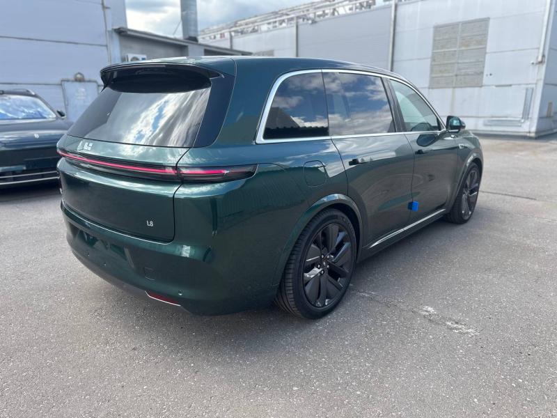 LiXiang L8 I Рестайлинг Гибрид 1.5 л. 449 л.с. автомат полный