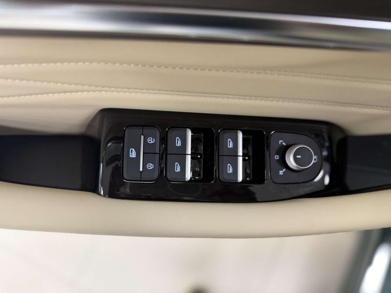 Geely Monjaro 1 поколение [2 рестайлинг] 2.0 AT (265 л.с.)