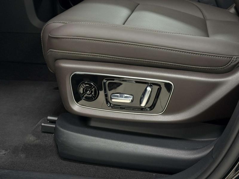 LiXiang L9 I Рестайлинг Гибрид 1.5 л. 449 л.с. автомат полный