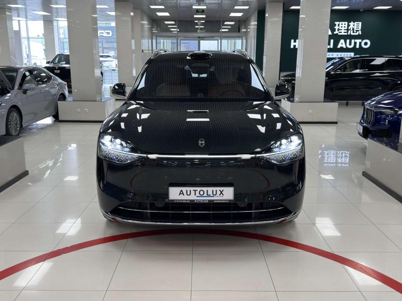 Aito M9  Гибрид 1.5 л. 496 л.с. автомат полный