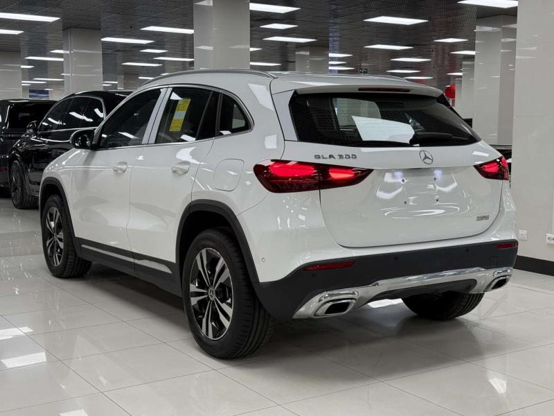 Mercedes-Benz GLA II (H247) Рестайлинг Бензин 2 л. 190 л.с. робот полный
