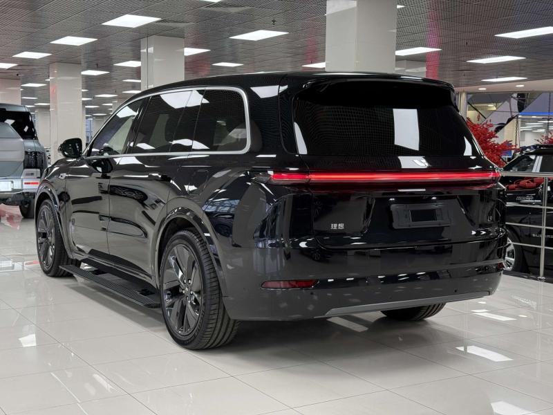 LiXiang L9 I Рестайлинг Гибрид 1.5 л. 449 л.с. автомат полный