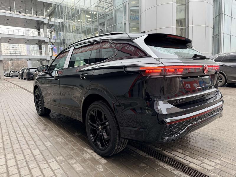 Volkswagen Tiguan III (China Market) Бензин 2 л. 220 л.с. робот полный