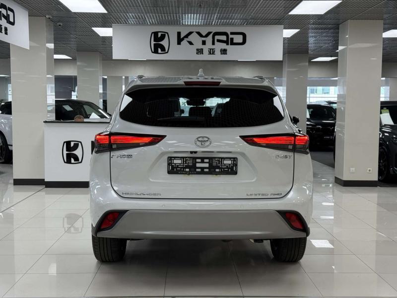 Toyota Highlander III (U50) Рестайлинг Бензин 2 л. 220 л.с. автомат полный